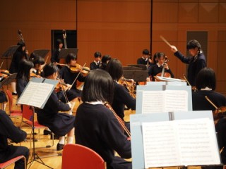 室内学部定期演奏の様子